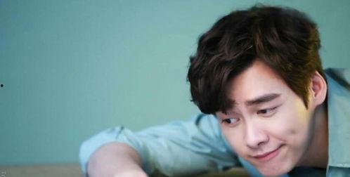 最新圈内爆料李易峰女友,神秘女友身份引热议 第1张 最新圈内爆料李易峰女友,神秘女友身份引热议 第1张