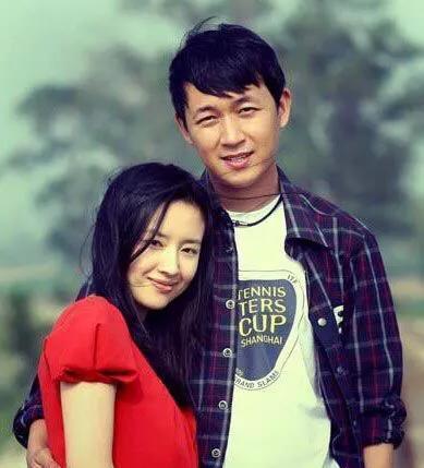 狗仔卓伟爆料娱乐圈拍到的猛料,娱乐圈惊天内幕大揭秘！  第3张