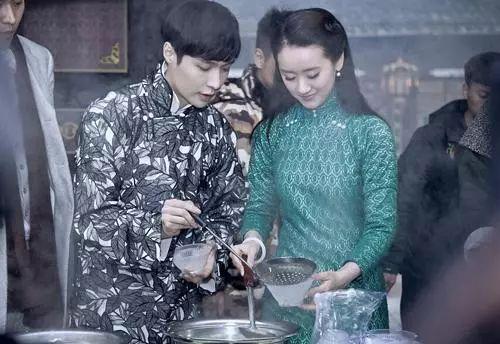 圈内爆料张艺兴袁冰妍,娱乐圈新恋情引热议 第2张 圈内爆料张艺兴袁冰妍,娱乐圈新恋情引热议 第2张