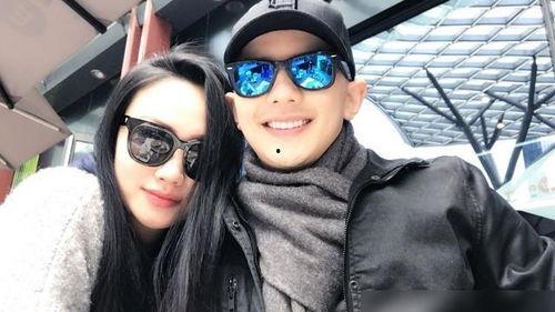 歌手平安最新爆料是谁呀,揭秘神秘人物身份引粉丝热议  第1张